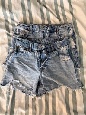 American Eagle Outfitters Light Wash Distressed Denim Shorts- 000